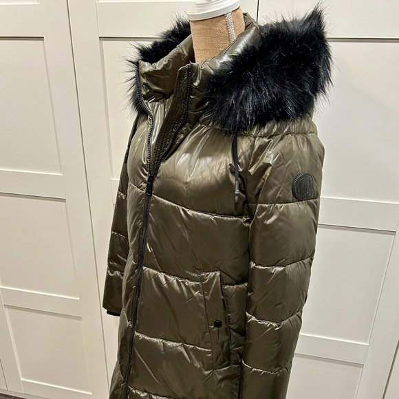 DKNY Women’s Puffer Coat, XS Olive Green - Picture 3 of 8
